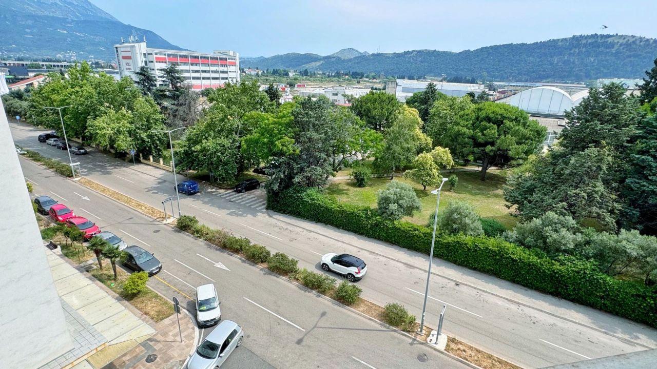 Коммерческая недвижимость в Баре, Черногория, 115 м² - фото 11