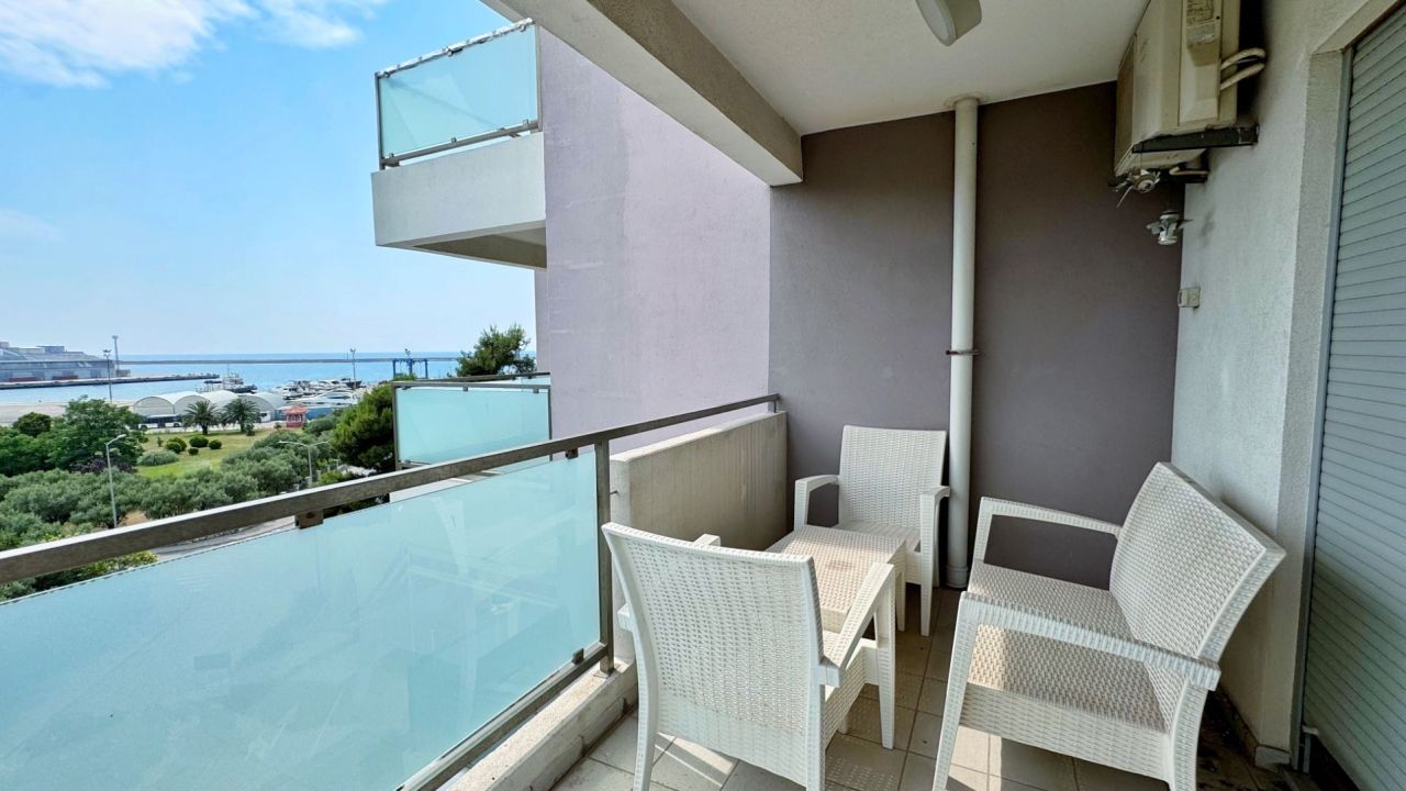 Коммерческая недвижимость в Баре, Черногория, 115 м² - фото 12