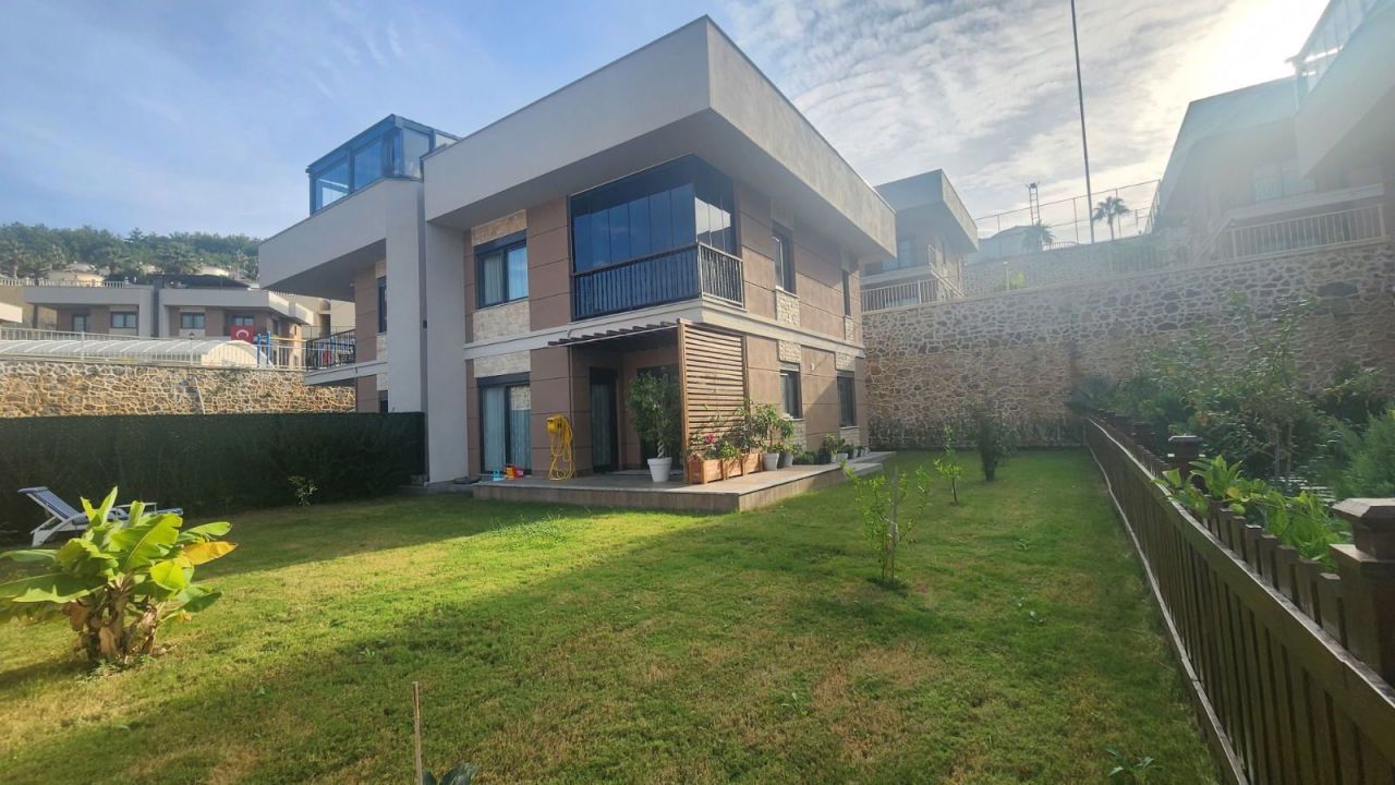 Вилла в Алании, Турция, 220 м² - фото 1