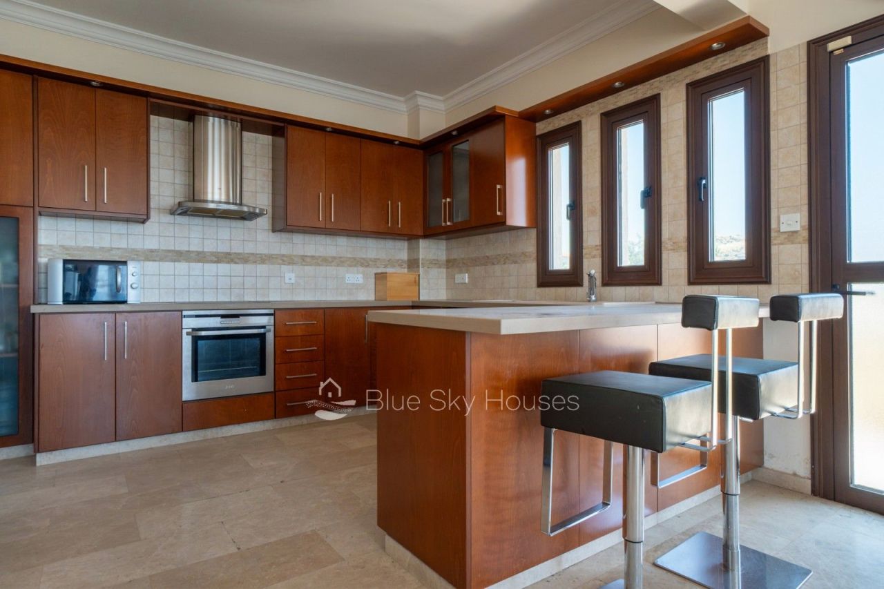 Вилла в Лимасоле, Кипр, 300 м² - фото 12