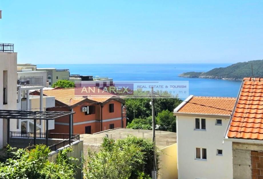 Апартаменты в Бечичи, Черногория, 53 м² - фото 1