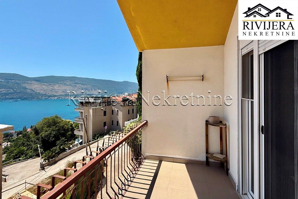 Дом в Херцег-Нови, Черногория, 220 м² - фото 14