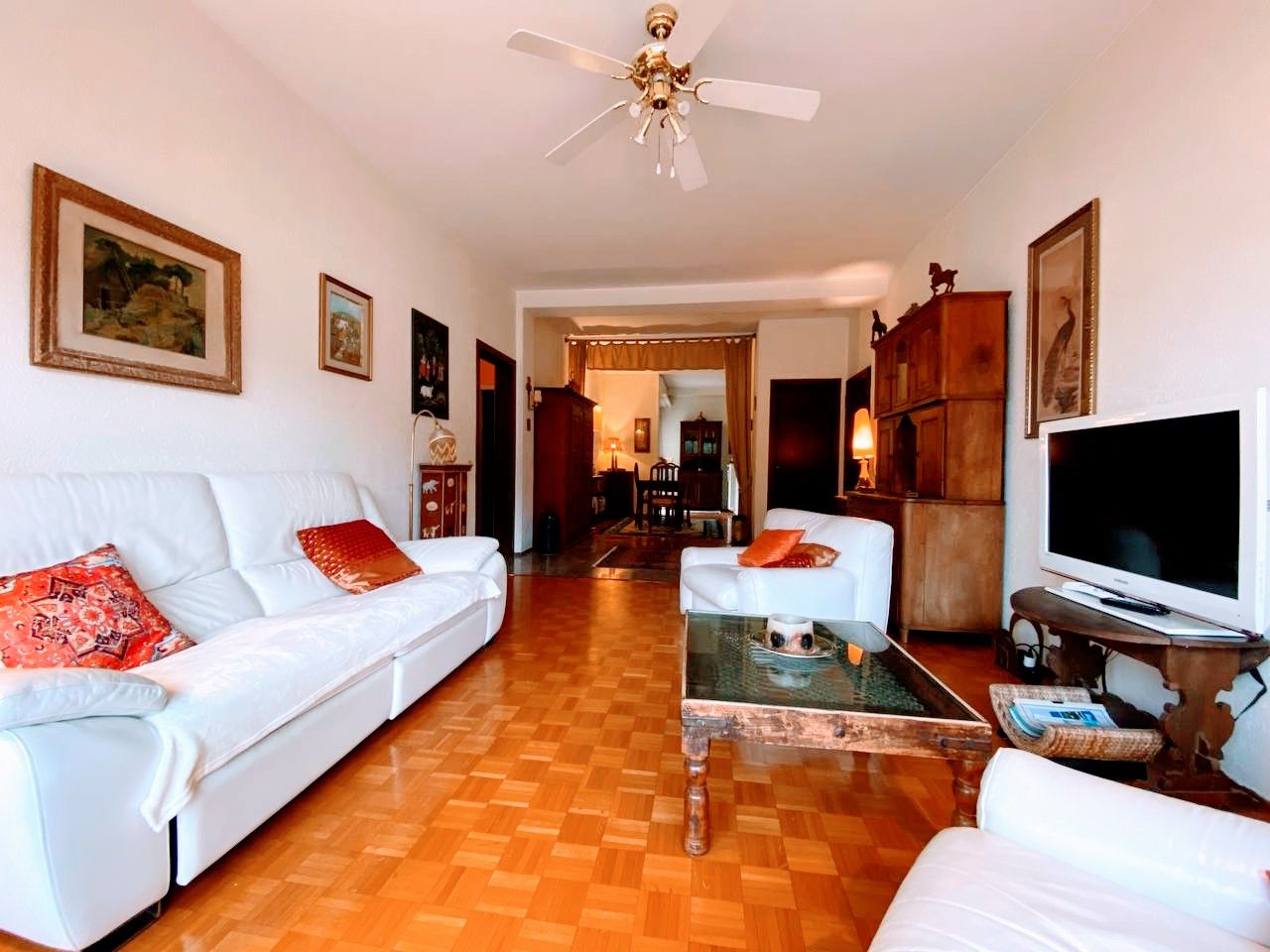 Квартира в Кампионе-д'Италия, Италия, 100 м² - фото 2