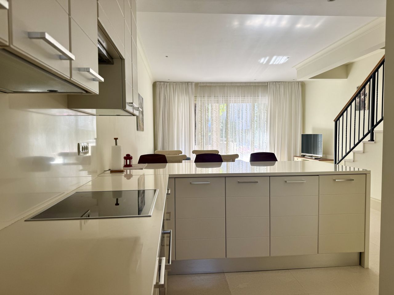 Квартира в Тивате, Черногория, 115 м² - фото 2