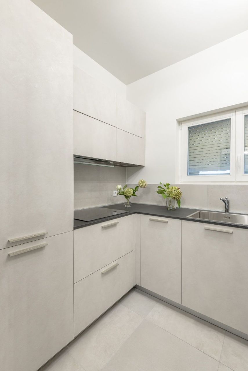 Квартира в Кампионе-д'Италия, Италия, 77 м² - фото 5