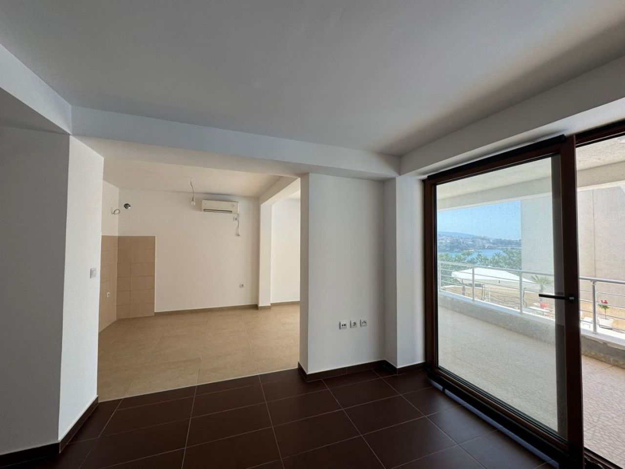 Квартира в Добра Воде, Черногория, 81 м² - фото 5