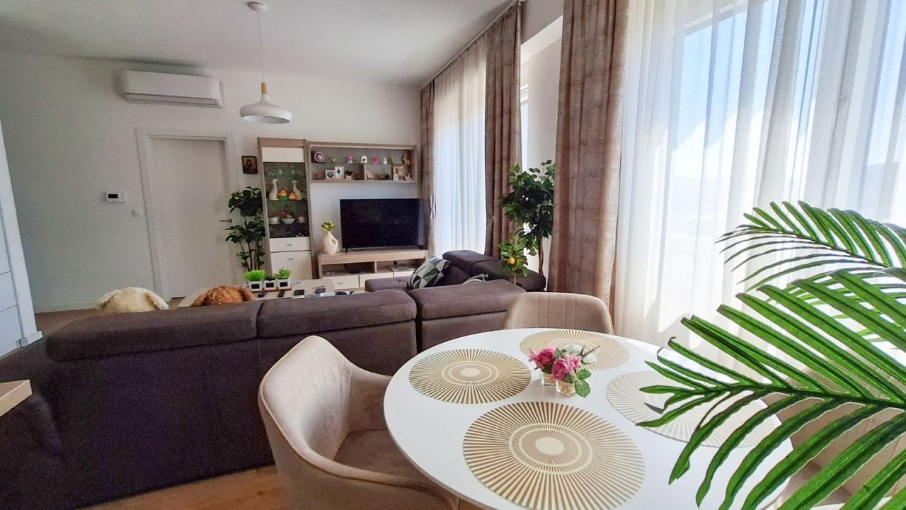 Квартира в Баре, Черногория, 83 м² - фото 12