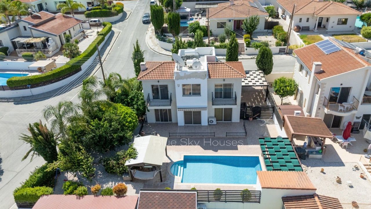 Вилла в Лимасоле, Кипр, 150 м² - фото 1