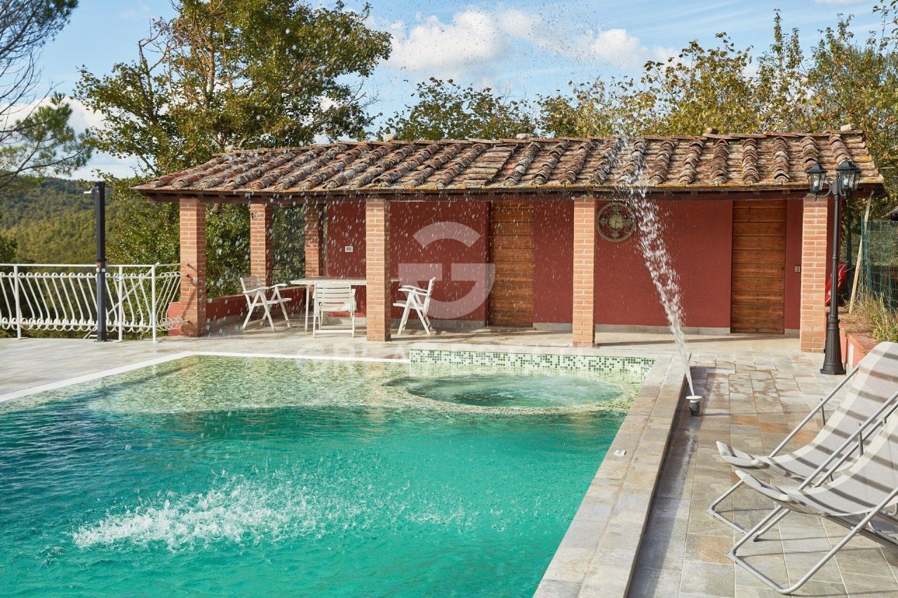 Дом Monte San Savino, Италия, 770.87 м² - фото 4