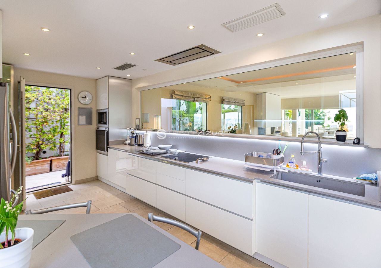 Вилла в Каннах, Франция, 400 м² - фото 10