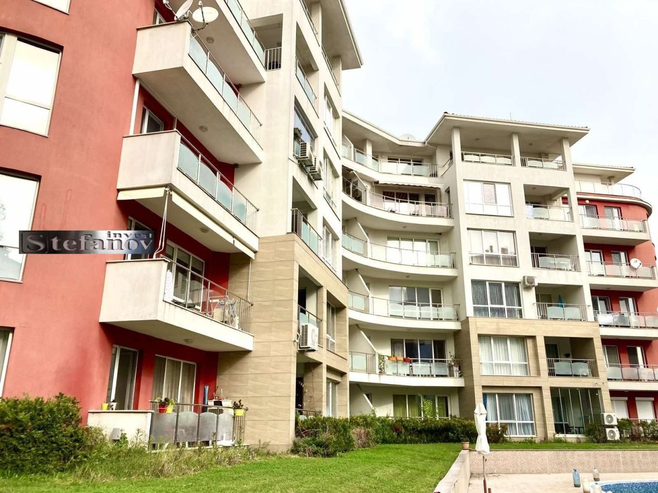 Квартира в Святых Константине и Елене, Болгария, 70 м² - фото 1