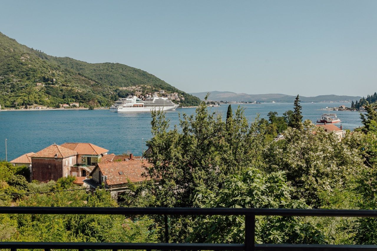 Квартира в Каменари, Черногория, 96 м² - фото 2