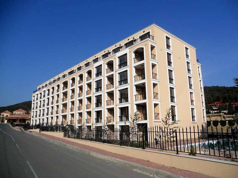 Квартира в Елените, Болгария, 35 м² - фото 1