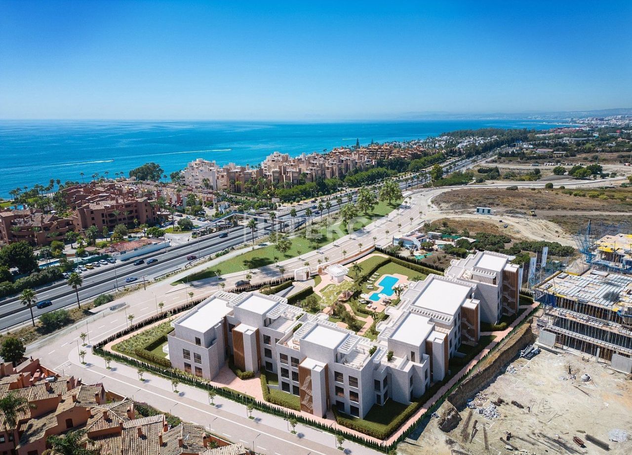 Апартаменты в Эстепоне, Испания, 99 м² - фото 1