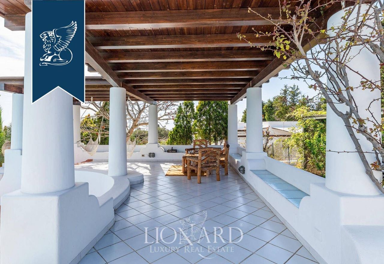 Вилла на Липари, Италия, 700 м² - фото 12