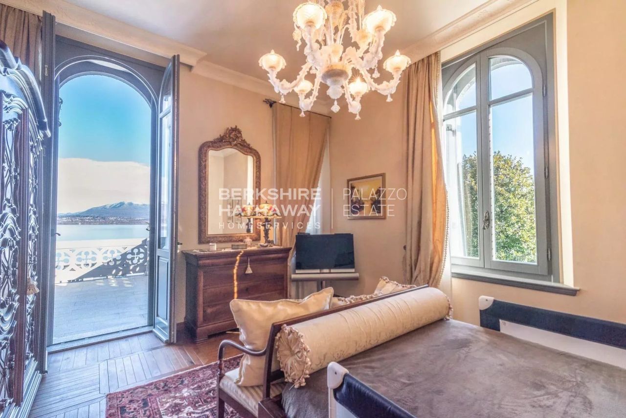 Особняк в Лезе, Италия, 1 180 м² - фото 15