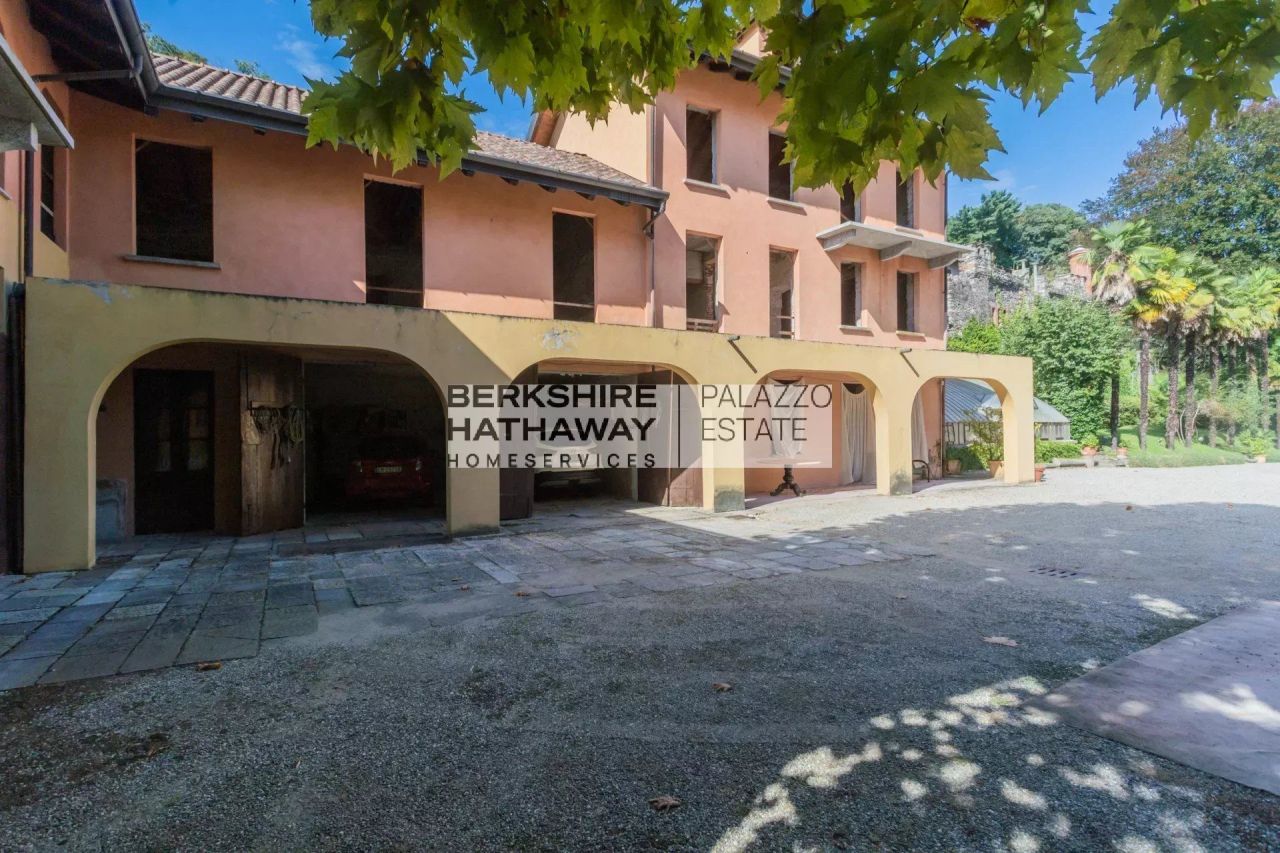 Замок в Лезе, Италия, 1 300 м² - фото 8