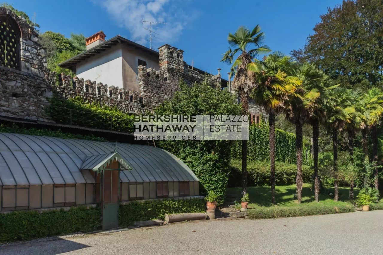 Замок в Лезе, Италия, 1 300 м² - фото 16