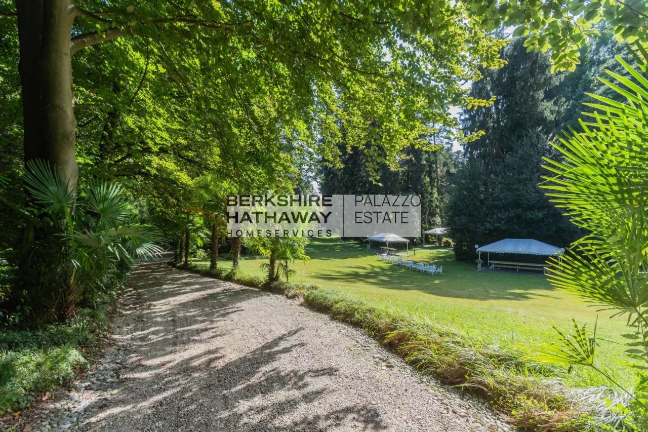 Замок в Лезе, Италия, 1 300 м² - фото 11