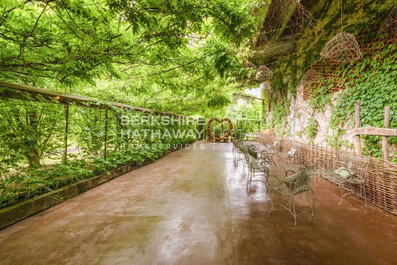 Поместье в Новаре, Италия, 1 700 м² - фото 7