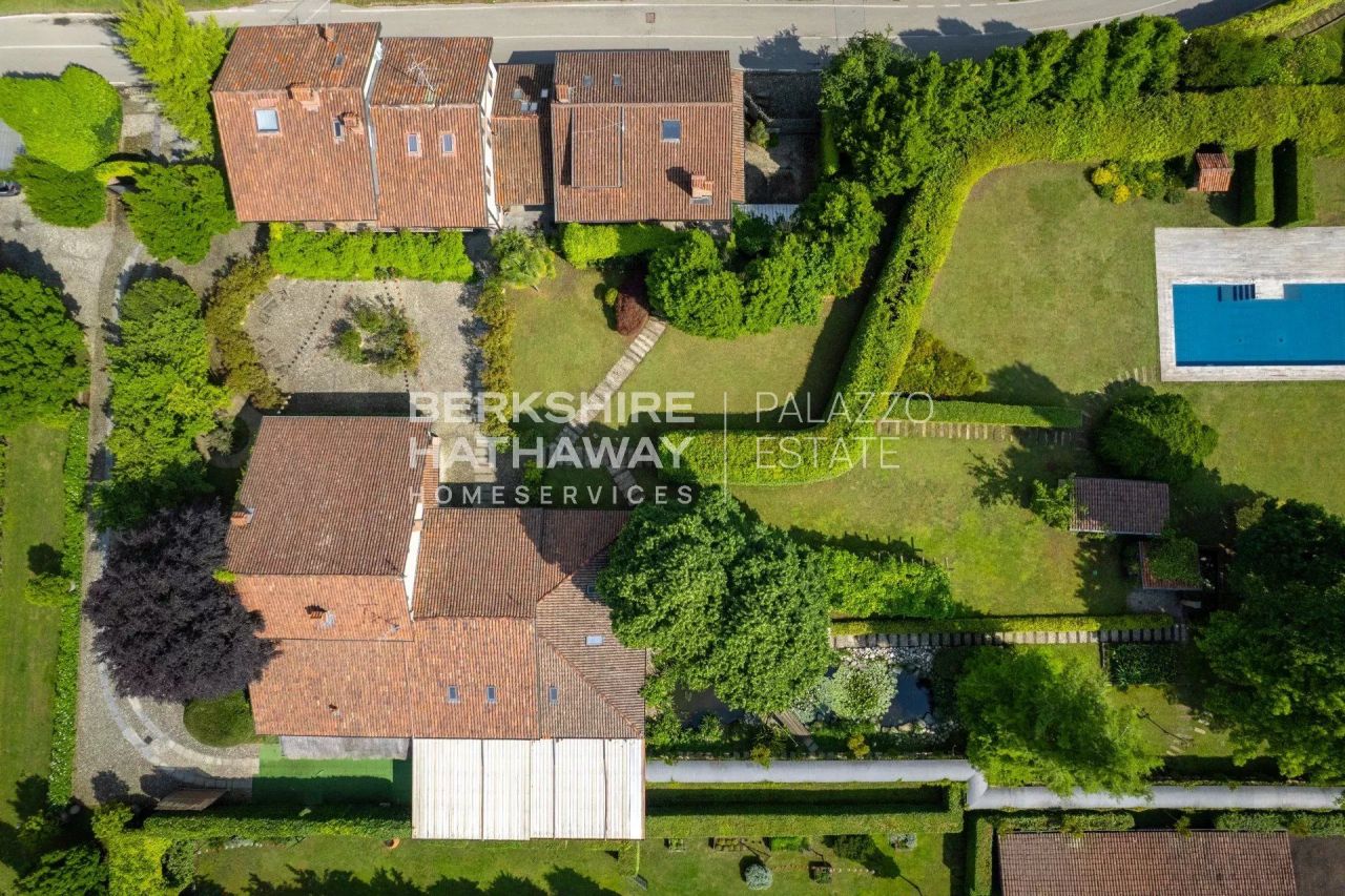 Поместье в Новаре, Италия, 1 700 м² - фото 18