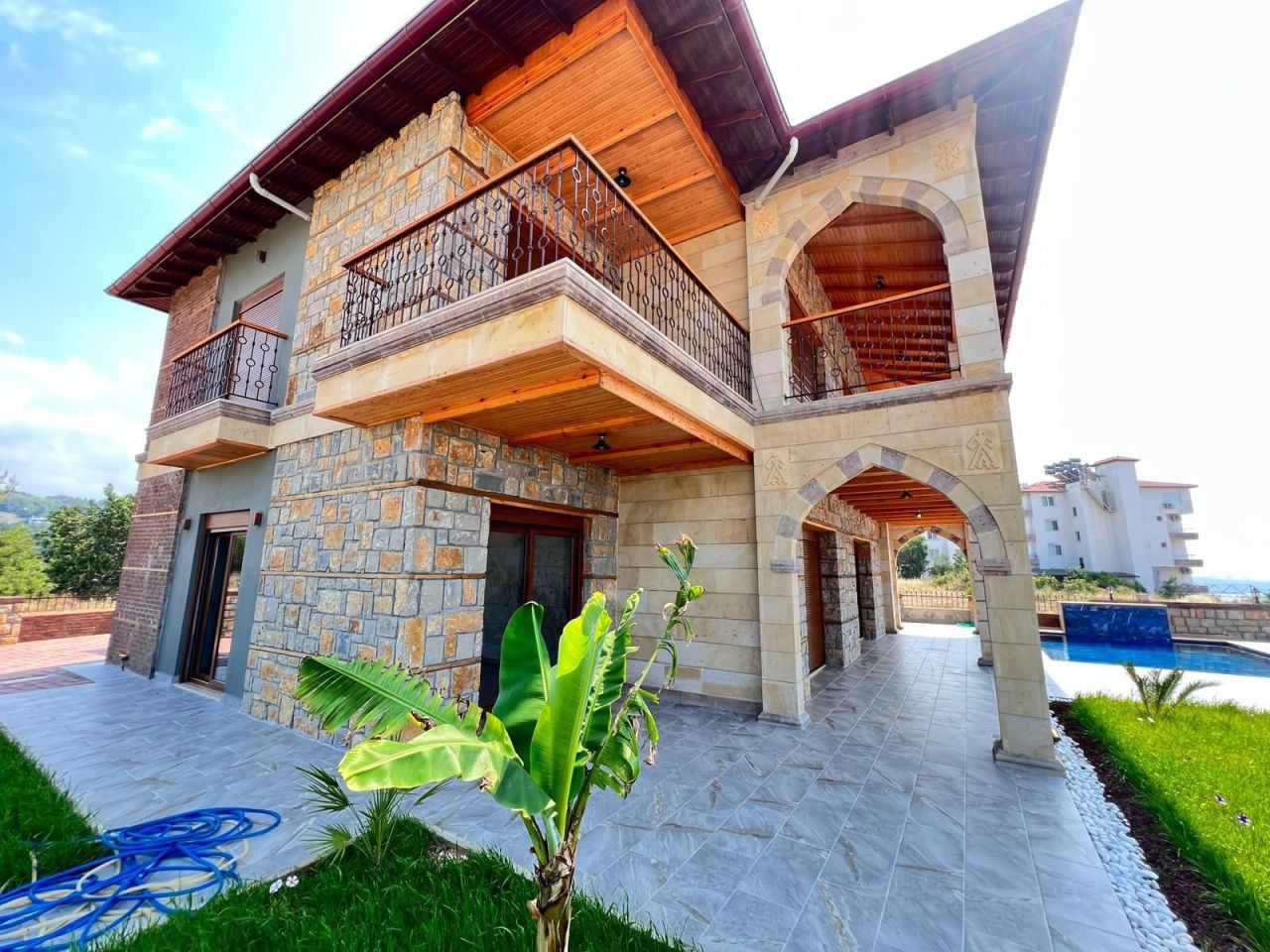 Вилла в Окурджаларе, Турция, 439 м² - фото 1