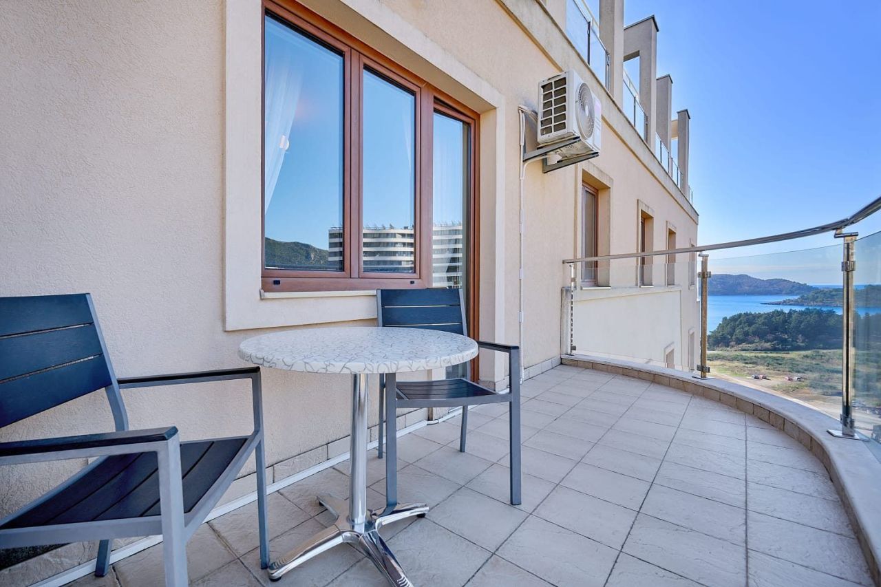 Квартира в Будве, Черногория, 53 м² - фото 11