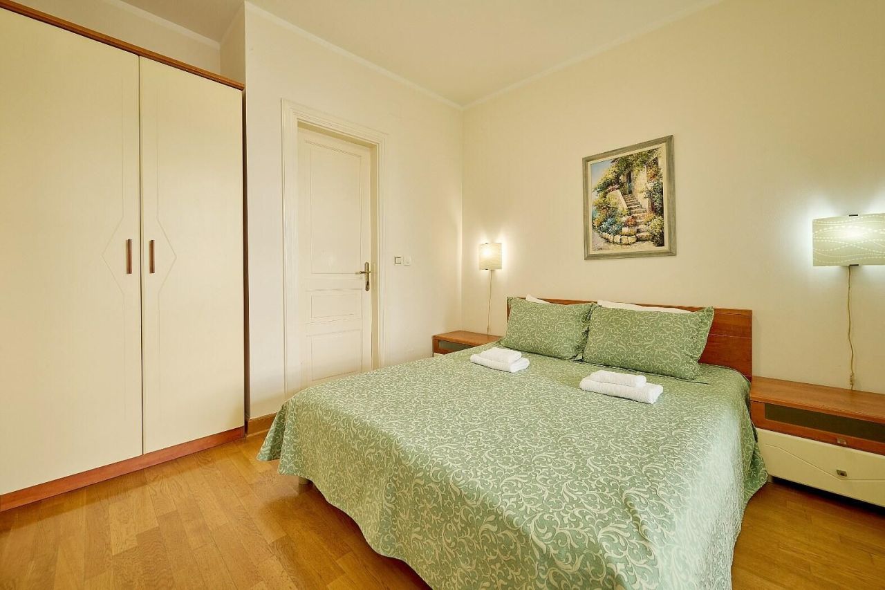 Квартира в Святом Стефане, Черногория, 131 м² - фото 9