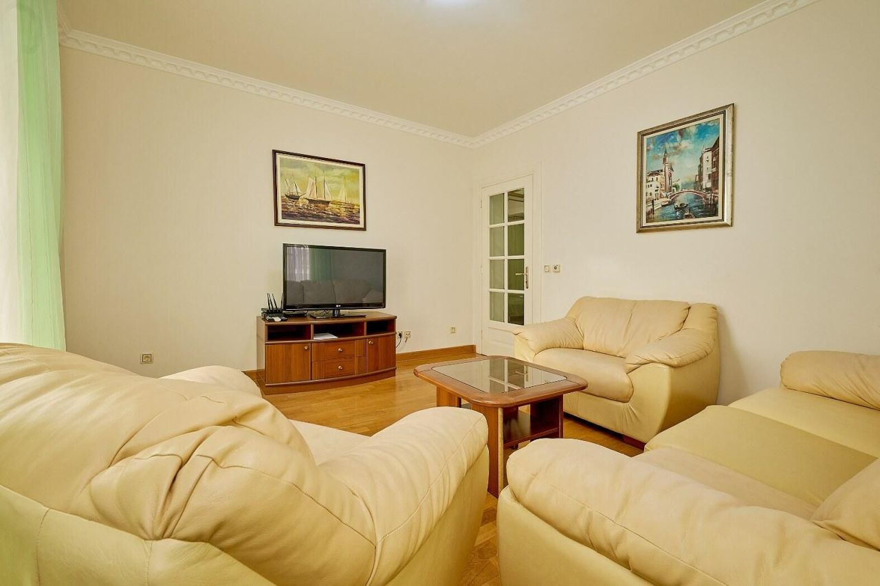 Квартира в Святом Стефане, Черногория, 131 м² - фото 17