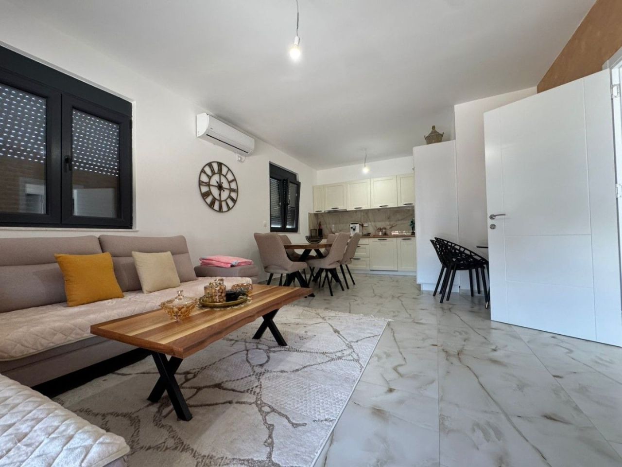 Дом в Баре, Черногория, 200 м² - фото 2