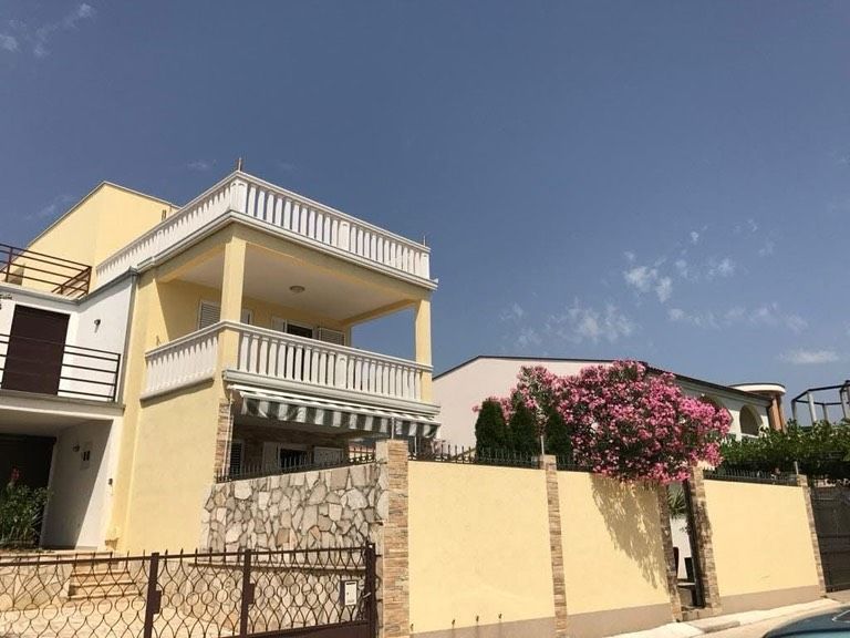 Дом в Добра Воде, Черногория, 300 м² - фото 5