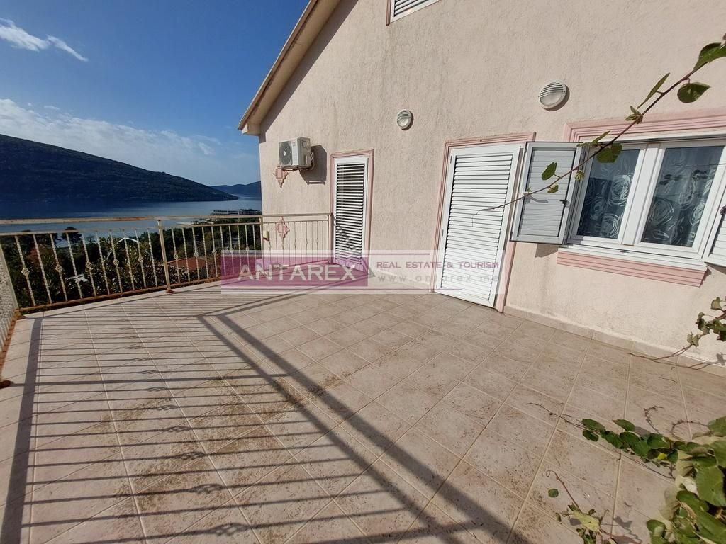 Вилла в Кумборе, Черногория, 225 м² - фото 16