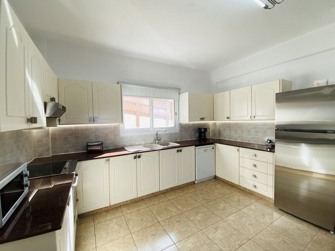 Вилла в Пафосе, Кипр, 300 м² - фото 15