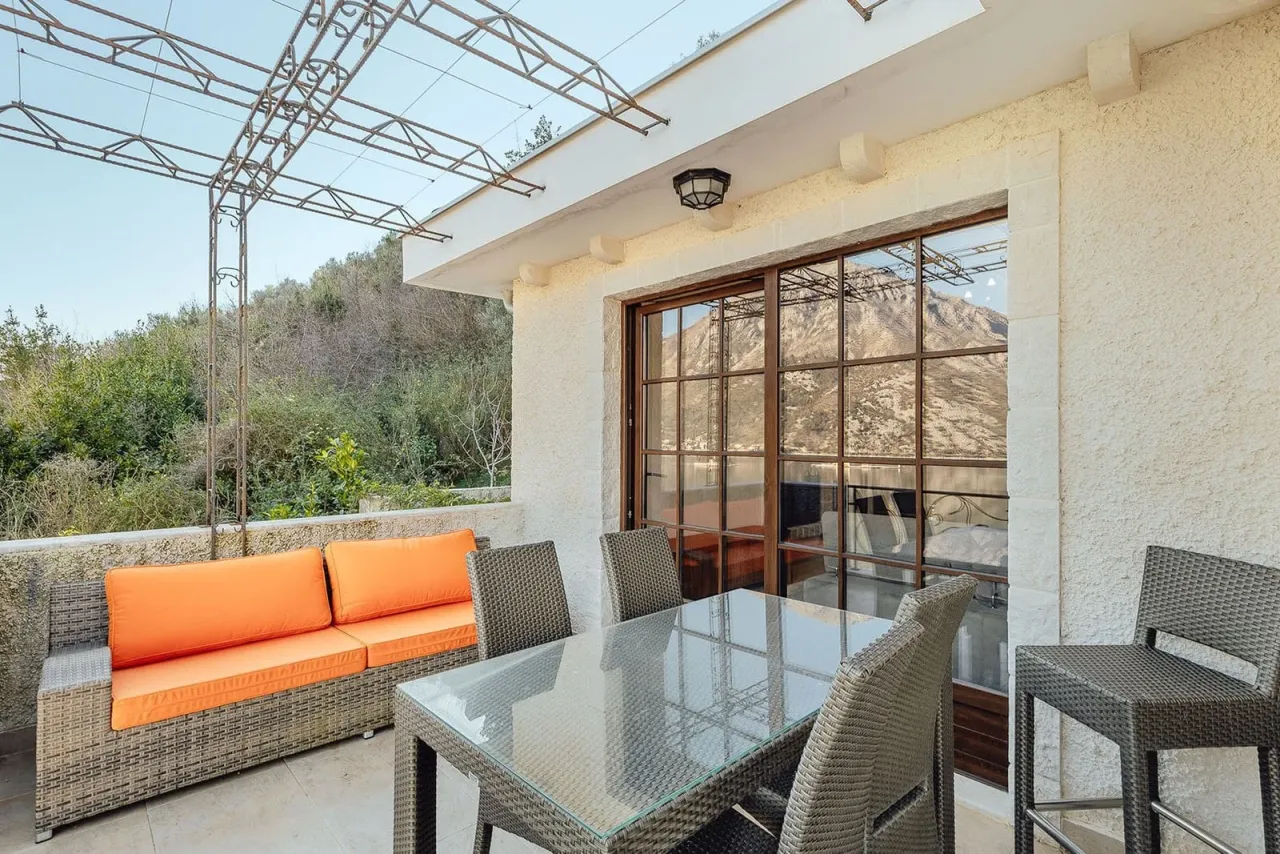 Квартира в Которе, Черногория, 103 м² - фото 10