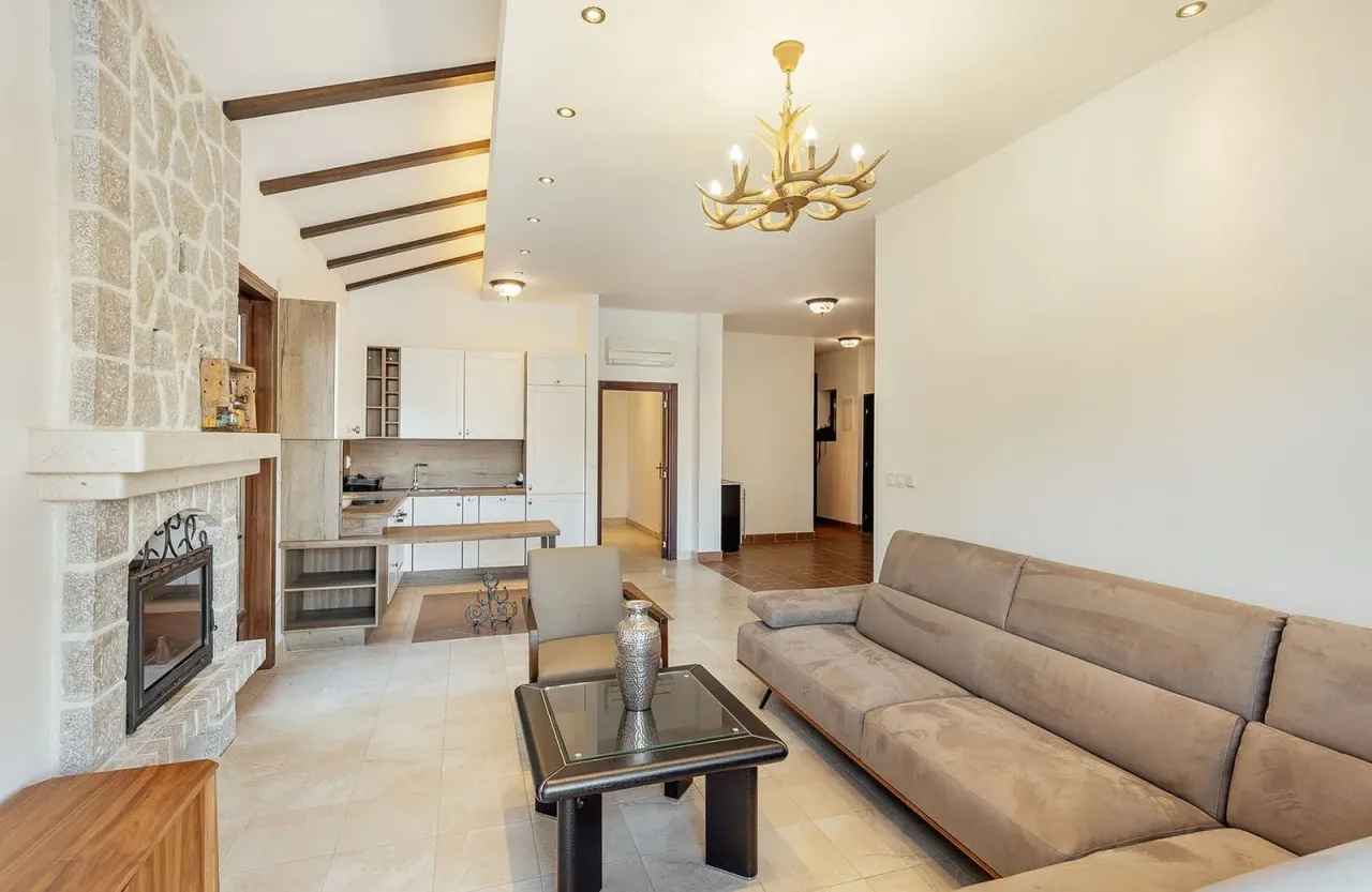 Квартира в Которе, Черногория, 103 м² - фото 8