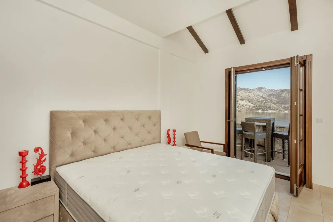 Квартира в Которе, Черногория, 103 м² - фото 14