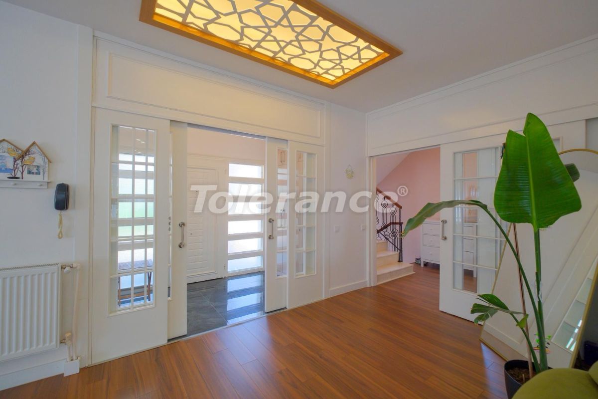 Вилла в Анталии, Турция, 350 м² - фото 4