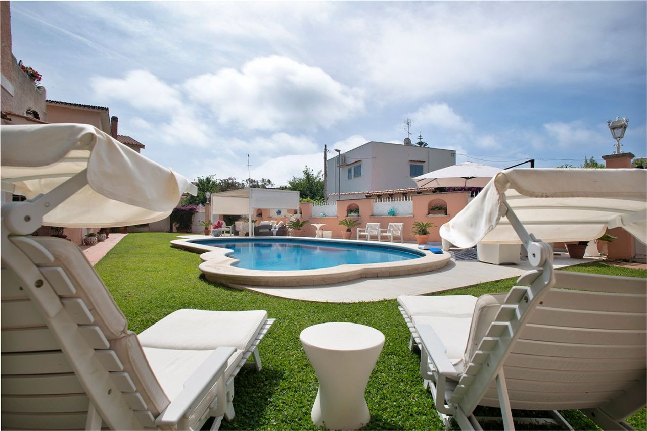 Вилла в Сан-Феличе-Чирчео, Италия, 400 м² - фото 4