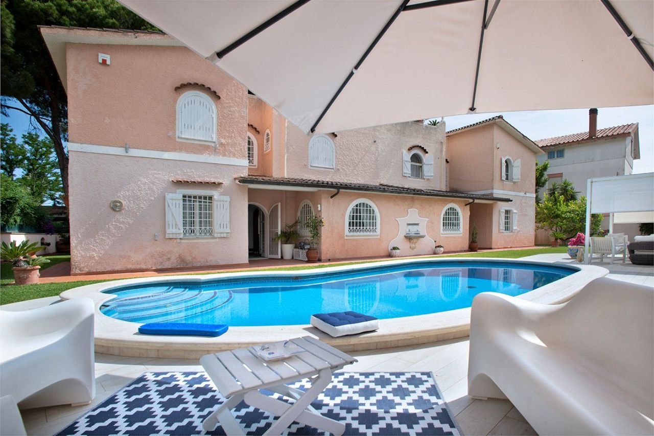 Вилла в Сан-Феличе-Чирчео, Италия, 400 м² - фото 9