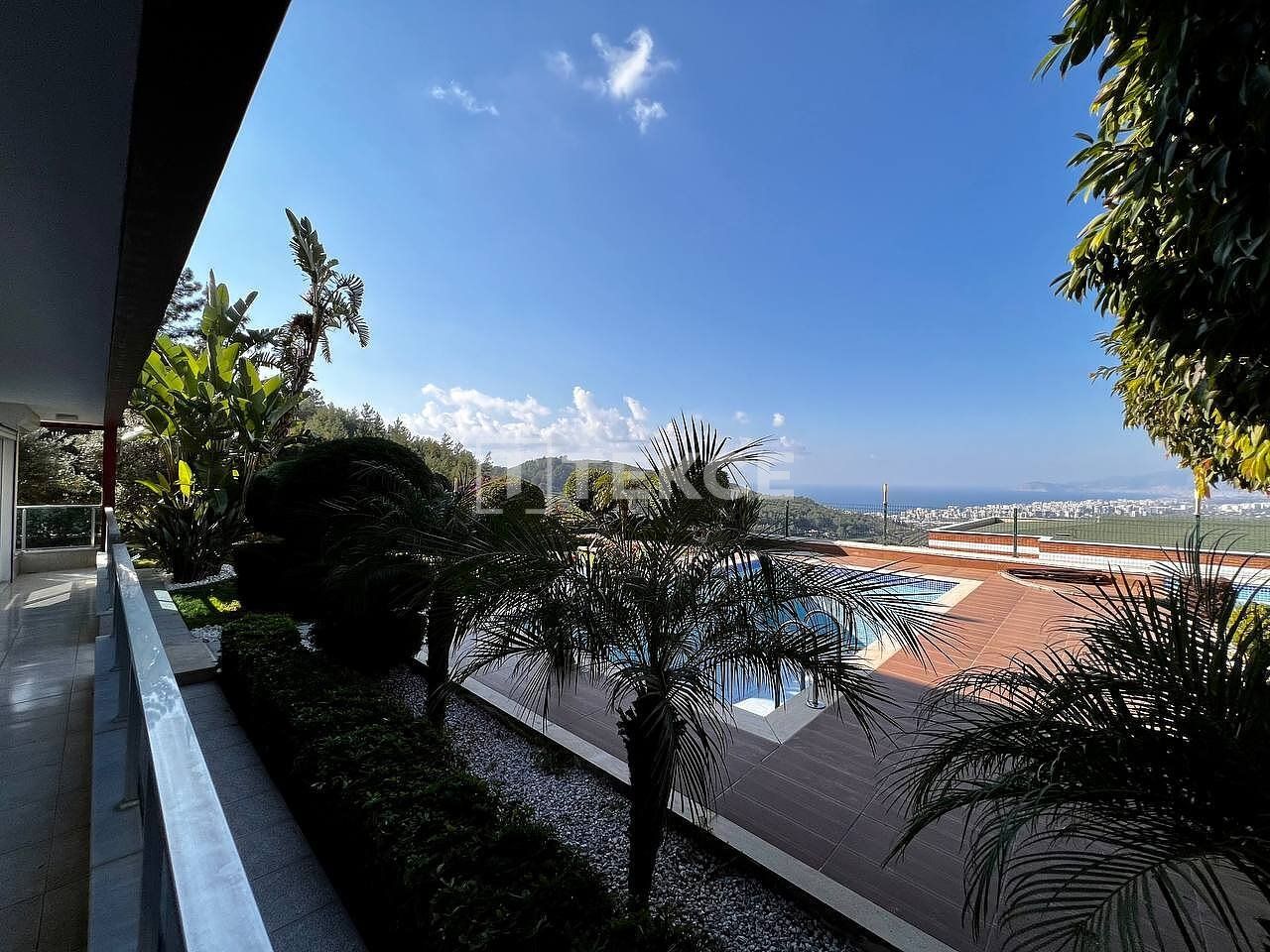 Вилла в Алании, Турция, 350 м² - фото 13