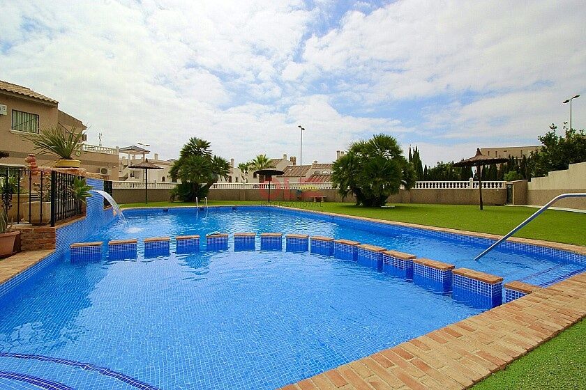 Бунгало в Ориуэла Коста, Испания, 65 м² - фото 1