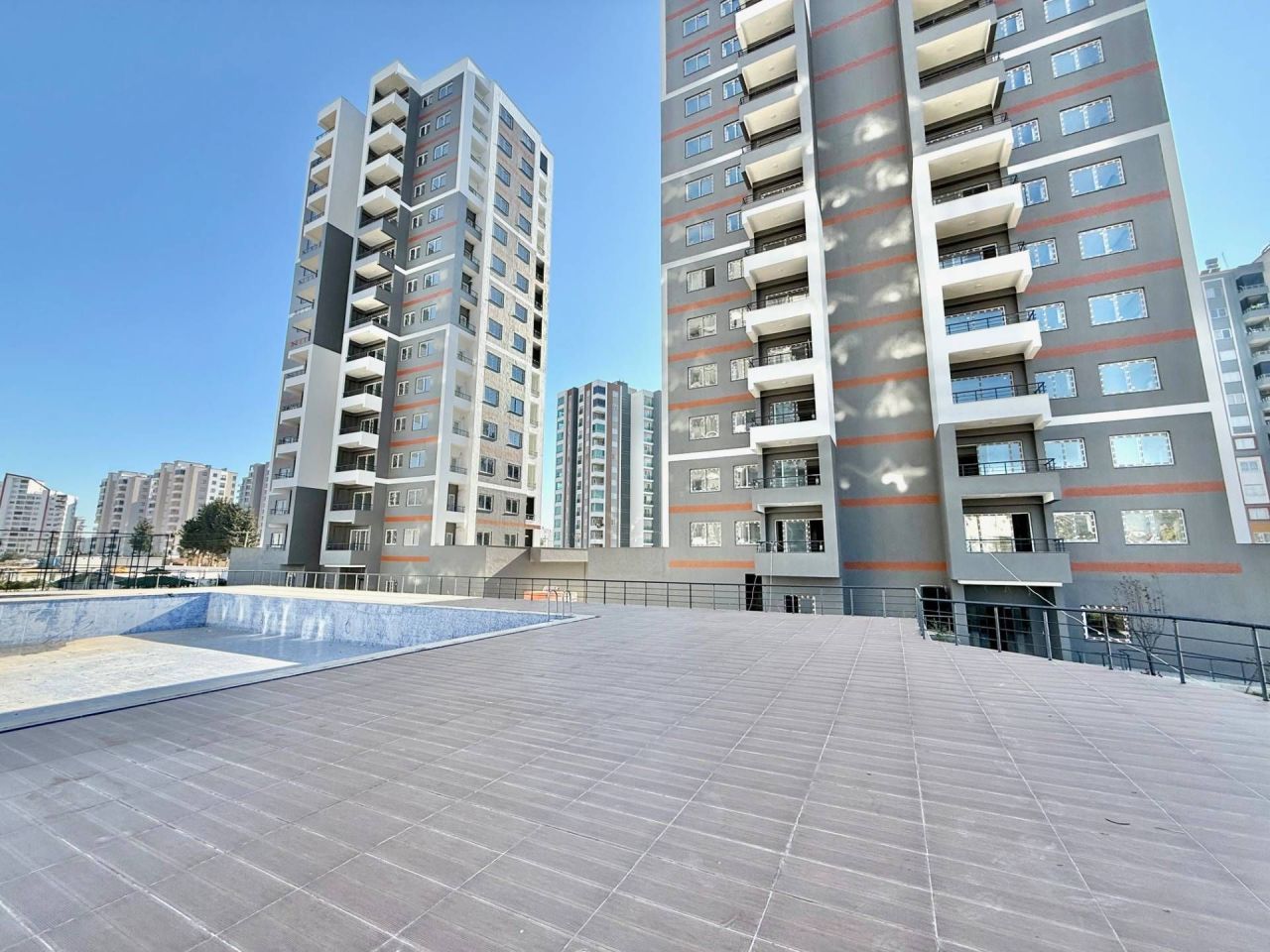 Квартира в Мерсине, Турция, 91 м² - фото 1