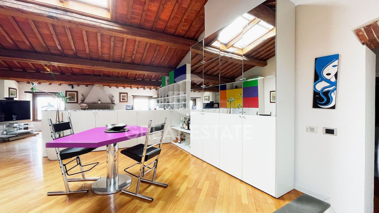 Апартаменты в Лучиньяно, Италия, 210 м² - фото 8