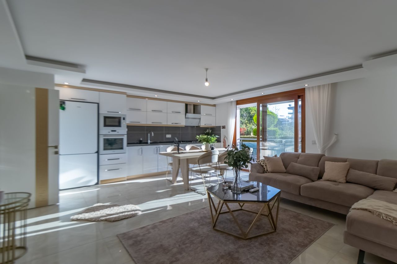 Квартира в Кестеле, Турция, 190 м² - фото 1