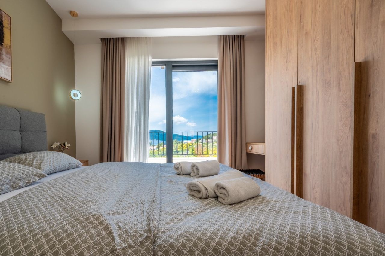 Вилла в Тивате, Черногория, 250 м² - фото 18