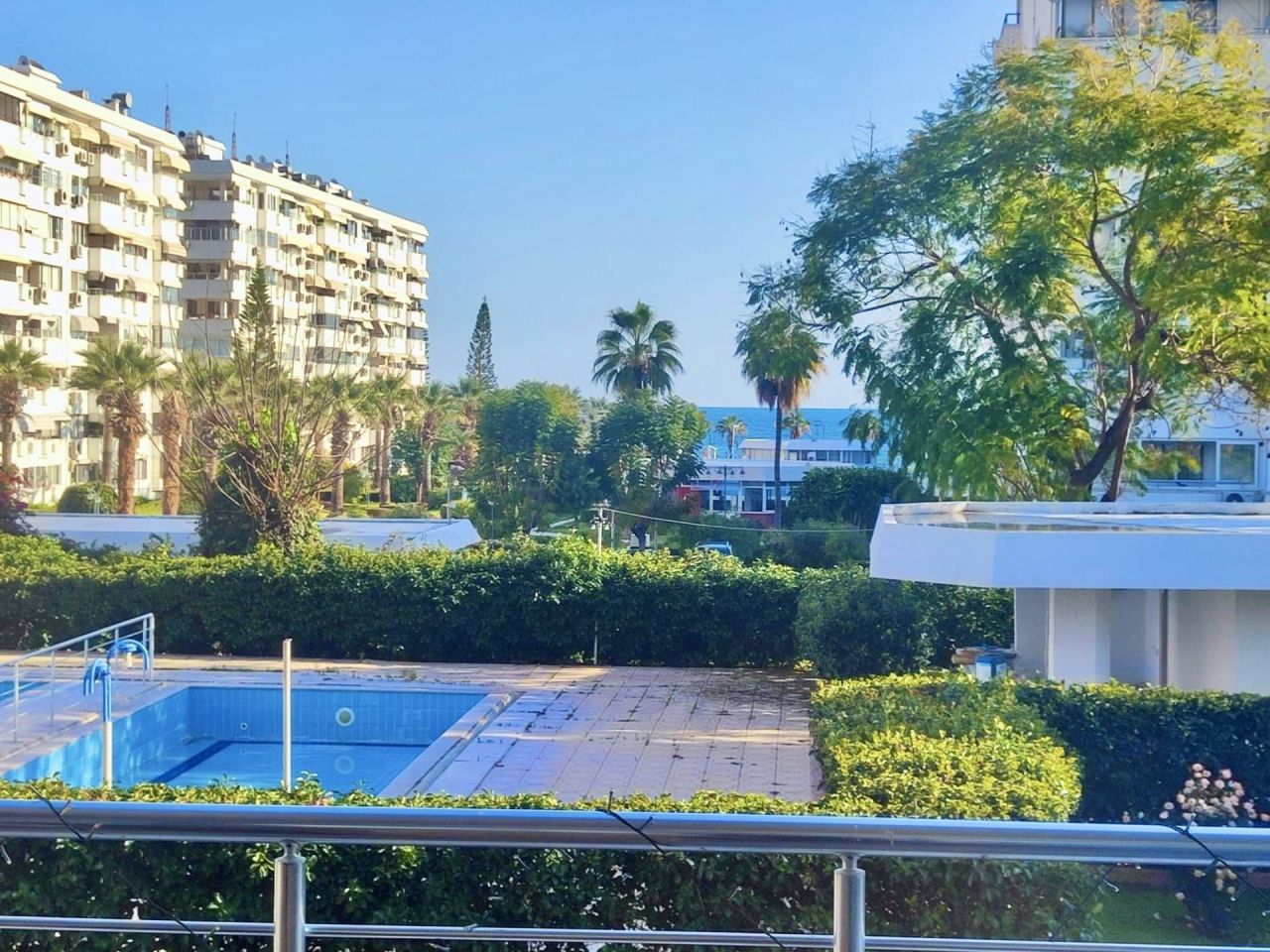 Квартира в Мерсине, Турция, 140 м² - фото 1