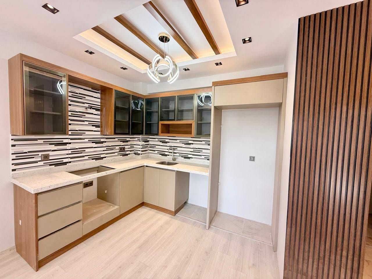 Квартира в Мерсине, Турция, 65 м² - фото 1