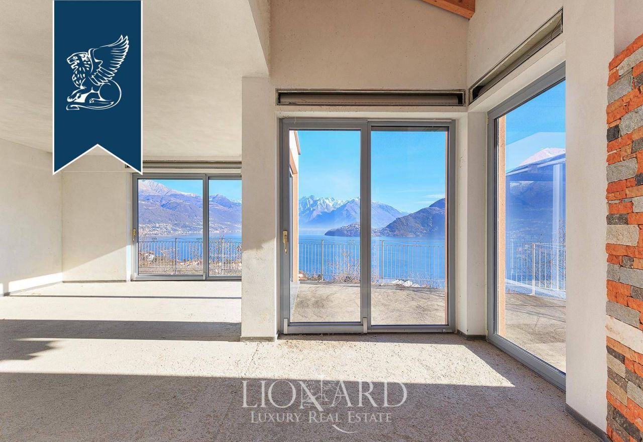 Вилла в Пьянелло-дель-Ларио, Италия, 350 м² - фото 5