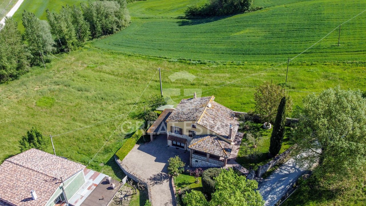 Вилла Montecastrilli, Италия, 217.25 м² - фото 1