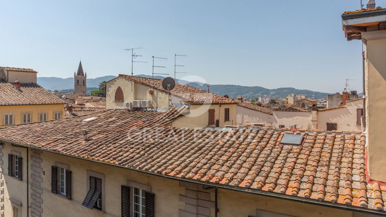 Апартаменты в Ареццо, Италия, 193.6 м² - фото 14